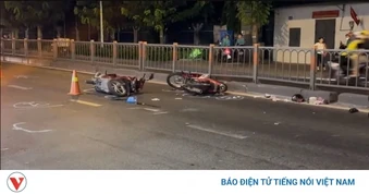 Va chạm xe máy, hai người nguy kịch