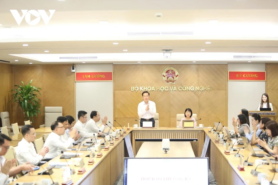 Vẫn còn 34 triệu số thuê bao di động chưa xác nhận chính chủ Vẫn còn 34 triệu số thuê bao di động chưa xác nhận chính chủ