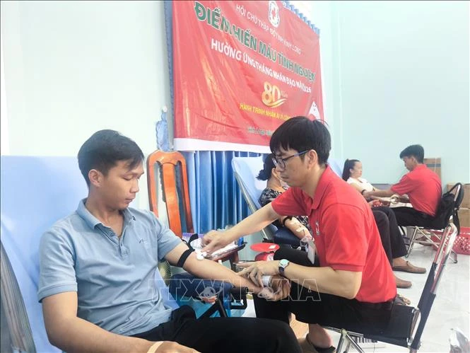 Vận động nguồn lực hỗ trợ người nghèo, người yếu thế