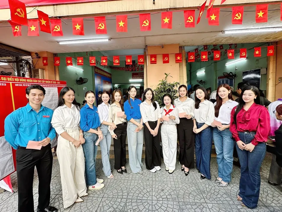 Văn nghệ sĩ TPHCM rộn ràng tham gia ngày hội toàn dân Văn nghệ sĩ TPHCM rộn ràng tham gia ngày hội toàn dân