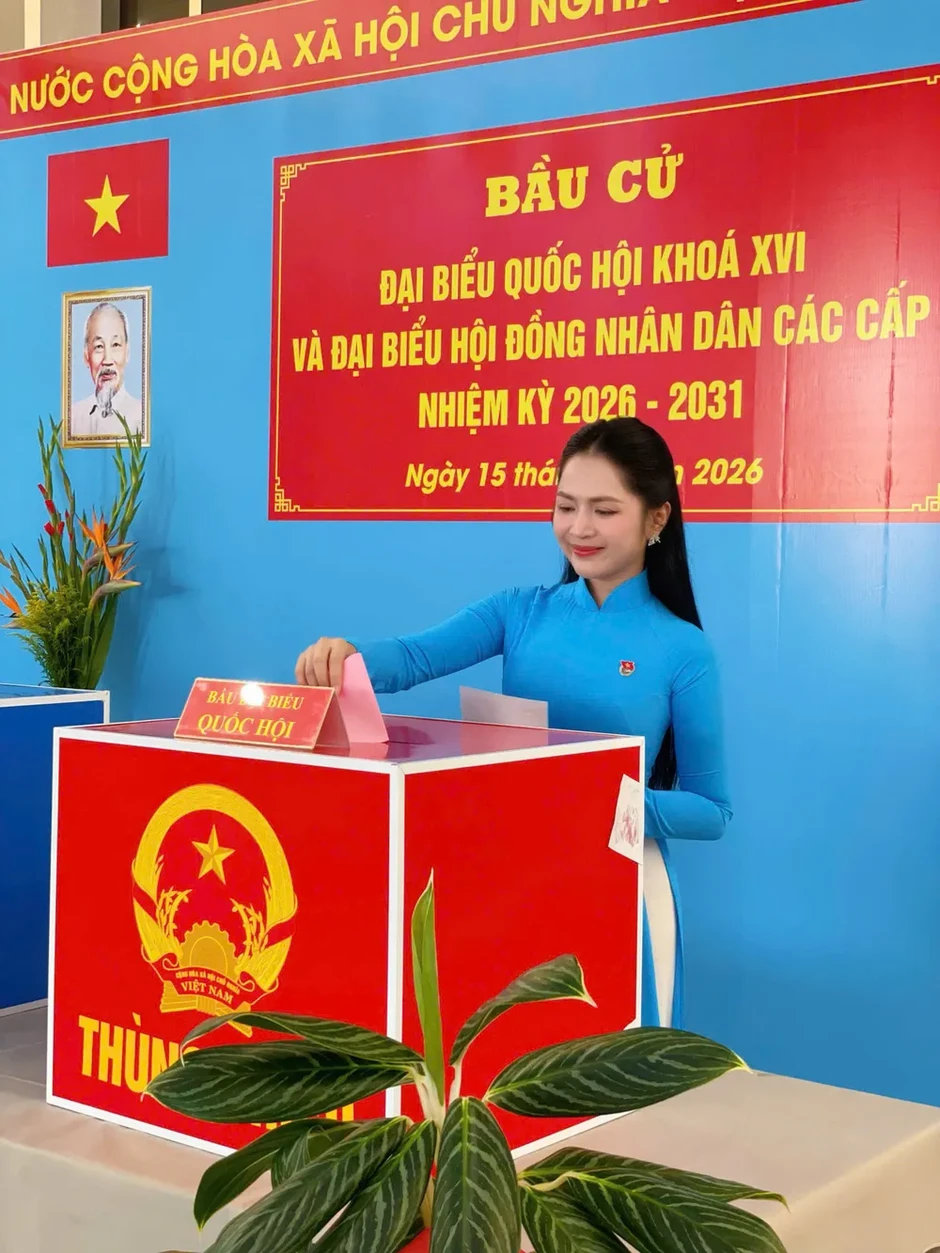 Văn nghệ sĩ TPHCM rộn ràng tham gia ngày hội toàn dân Văn nghệ sĩ TPHCM rộn ràng tham gia ngày hội toàn dân