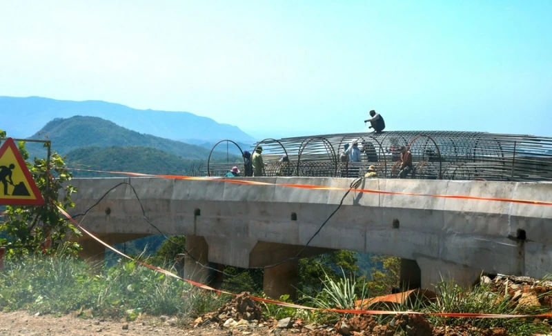Vật liệu xây dựng tăng, giải phóng mặt bằng chậm, tiến độ nhiều dự án bị ảnh hưởng Vật liệu xây dựng tăng, giải phóng mặt bằng chậm, tiến độ nhiều dự án bị ảnh hưởng