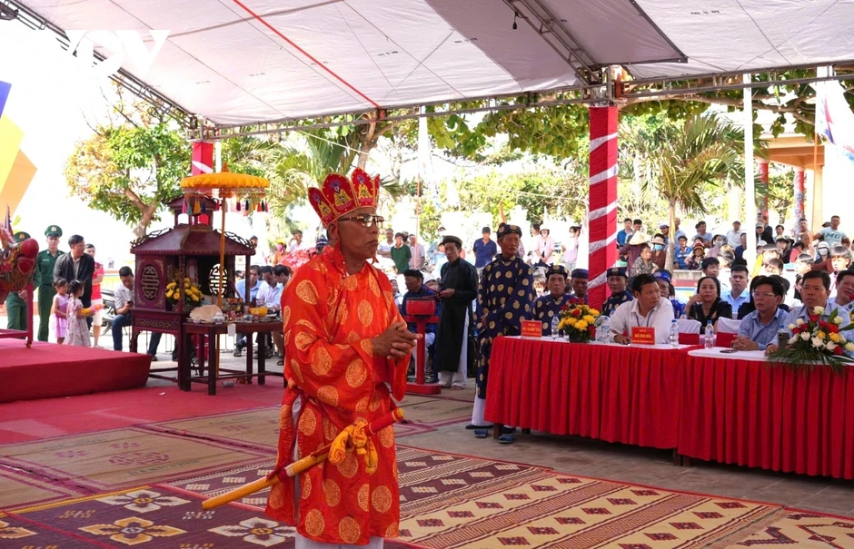 Về Lý Sơn dự Lễ Khao lề thế lính Hoàng Sa linh thiêng Về Lý Sơn dự Lễ Khao lề thế lính Hoàng Sa linh thiêng