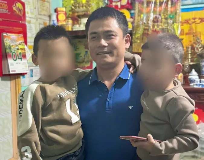 Về phép thăm quê, cán bộ công an cứu 2 cháu bé chới với giữa ao nước Về phép thăm quê, cán bộ công an cứu 2 cháu bé chới với giữa ao nước