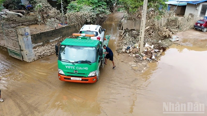 VETC nhận kỷ lục Việt Nam về cứu hộ ô-tô toàn quốc VETC nhận kỷ lục Việt Nam về cứu hộ ô-tô toàn quốc