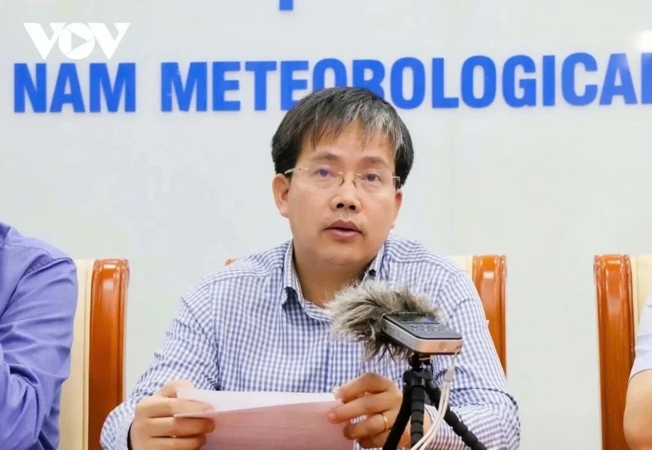 Vì sao Bắc Bộ và miền Trung nắng nóng gay gắt vượt mốc lịch sử? Vì sao Bắc Bộ và miền Trung nắng nóng gay gắt vượt mốc lịch sử?