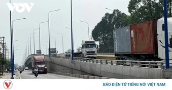 Vì sao cầu vượt 550 cấm hoàn toàn xe máy lưu thông thay vì cấm theo giờ như trước?