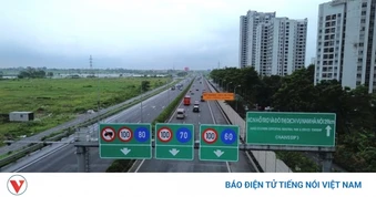 Vì sao Cục CSGT đề xuất dùng làn sát dải phân cách giữa trên cao tốc để vượt xe?