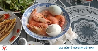 Vì sao nhiều người dân ở Đồng Tháp phải đóng kín cửa nhà khi ăn cơm?