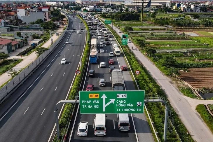 Vì sao vẫn giữ nguyên quy hoạch 12 làn xe cao tốc Pháp Vân - Cầu Giẽ? Vì sao vẫn giữ nguyên quy hoạch 12 làn xe cao tốc Pháp Vân - Cầu Giẽ?