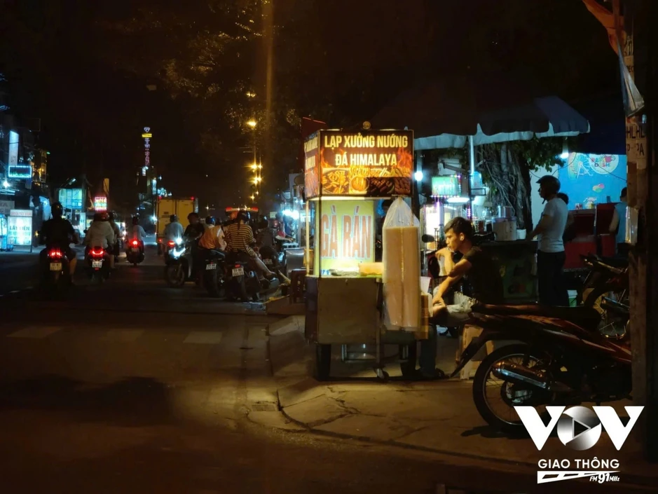 Vỉa hè của ai? Vỉa hè của ai?