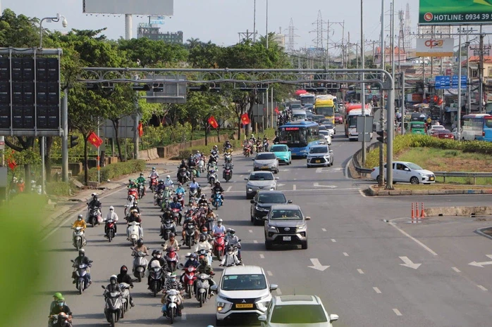 Vỉa hè cửa ngõ phía Tây TP HCM: Dẹp "điểm nóng", m ... Vỉa hè cửa ngõ phía Tây TP HCM: Dẹp "điểm nóng", m ...