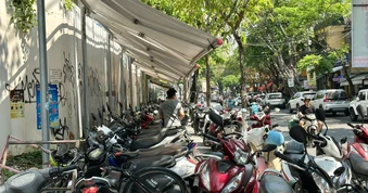 Vỉa hè Đà Nẵng trước giờ cấm buôn bán