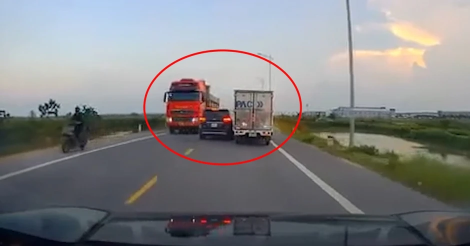 Video tài xế người Trung Quốc lái ô tô vượt ẩu ở Bắc Ninh như trong phim hành động