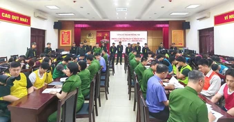 Việc làm, tiền lương... và trách nhiệm