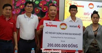 Vietlott cùng Báo Tiền Phong tặng 200 triệu đồng xây nhà cho bà con Đồng Nai