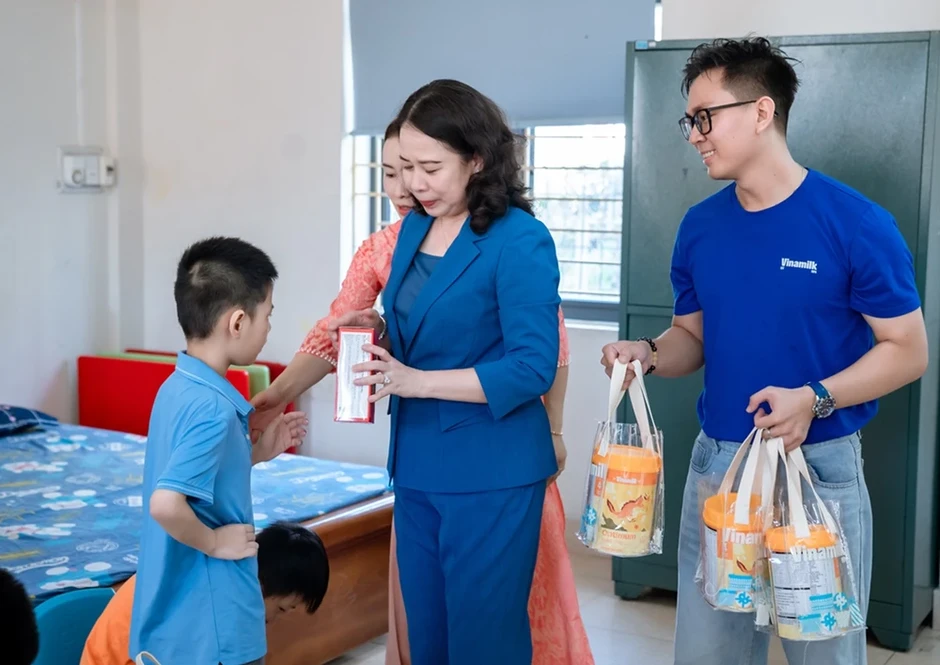 Vinamilk chung tay vì một mùa hè hạnh phúc, an toàn cho trẻ em Vinamilk chung tay vì một mùa hè hạnh phúc, an toàn cho trẻ em