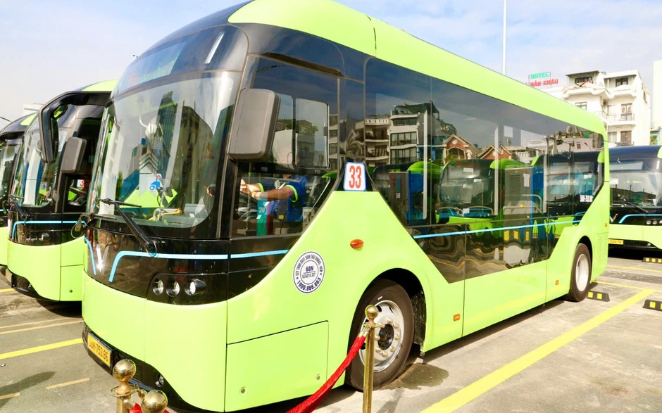 VinBus tiếp nhận 7 tuyến xe buýt điện tại TPHCM VinBus tiếp nhận 7 tuyến xe buýt điện tại TPHCM
