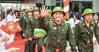 Vinh dự và tự hào được tiếp bước thế hệ đi trước