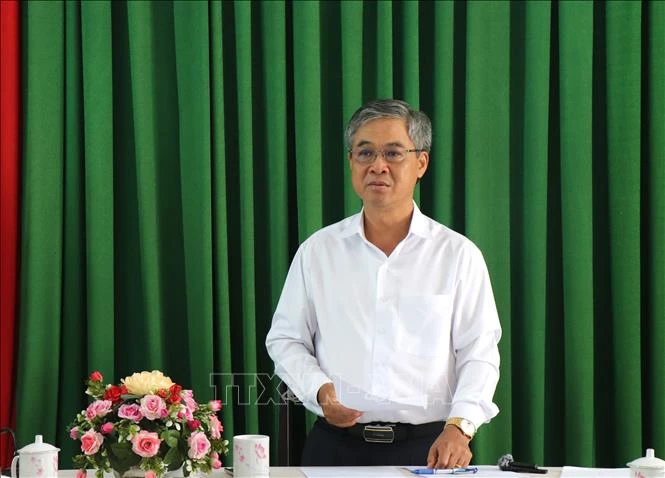 Vĩnh Long: Khẩn trương xử lý các điểm sạt lở tại xã Quới Thiện Vĩnh Long: Khẩn trương xử lý các điểm sạt lở tại xã Quới Thiện