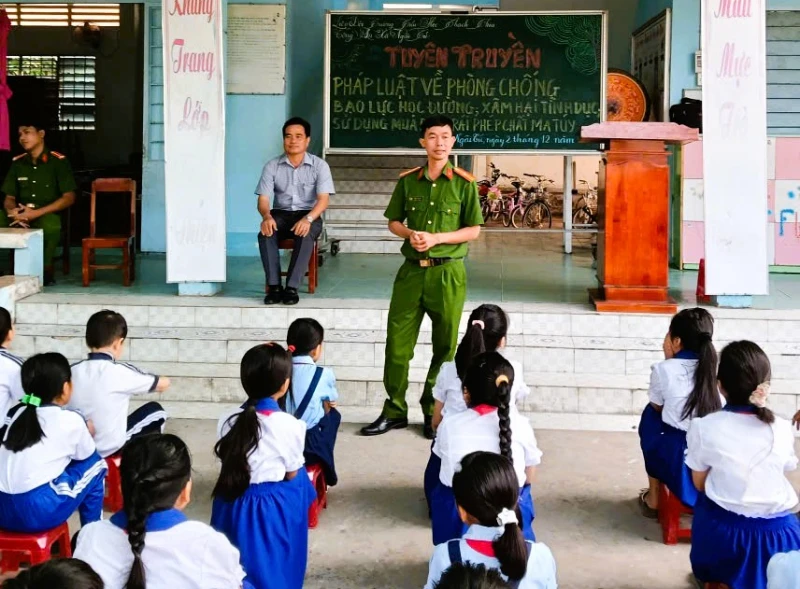 Vĩnh Long: Nhiều giải pháp nỗ lực phòng ngừa tội phạm xâm hại tình dục trẻ em Vĩnh Long: Nhiều giải pháp nỗ lực phòng ngừa tội phạm xâm hại tình dục trẻ em