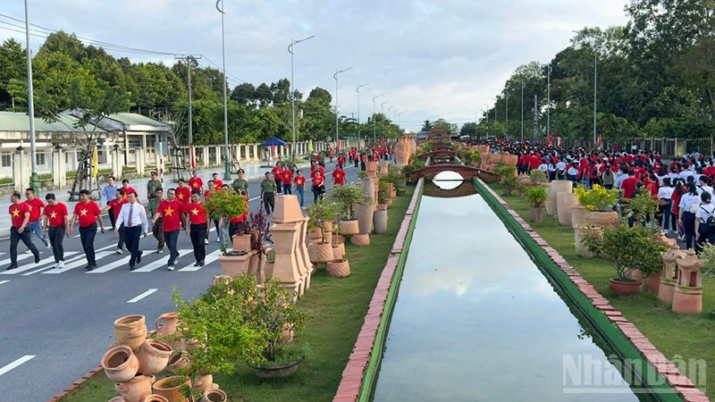 Vĩnh Long sẵn sàng phối hợp thực hiện Chương trình “Cùng Việt Nam tiến bước” năm 2026