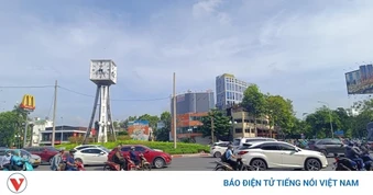 Vòng xoay Điện Biên Phủ (TP.HCM) thông thoáng hơn sau những ngày đầu ùn tắc