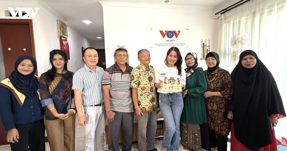 TinVina có chỗ đứng quan trọng trong lòng thính giả Indonesia TinVina có chỗ đứng quan trọng trong lòng thính giả Indonesia