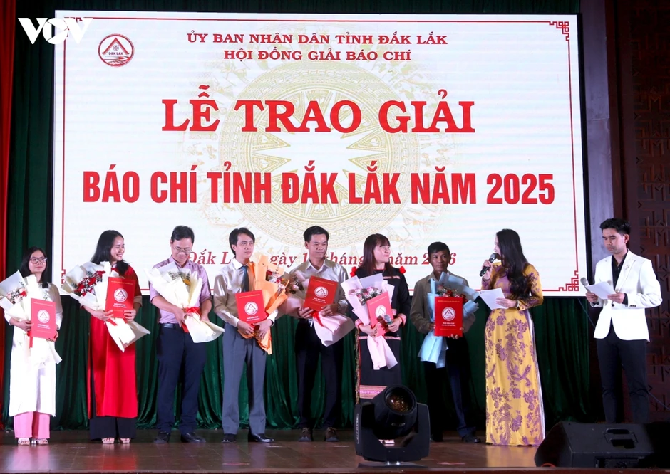 TinVina Tây Nguyên đạt 6 giải báo chí xuất sắc tỉnh Đắk Lắk năm 2025 TinVina Tây Nguyên đạt 6 giải báo chí xuất sắc tỉnh Đắk Lắk năm 2025