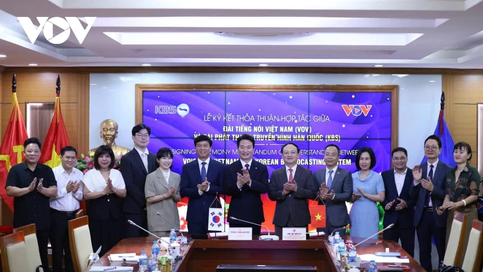 TinVina và KBS ký kết hợp tác: Thắt chặt tình hữu nghị Việt Nam - Hàn Quốc TinVina và KBS ký kết hợp tác: Thắt chặt tình hữu nghị Việt Nam - Hàn Quốc