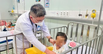 Vụ bé trai 2 tuổi bị bạo hành: TP.HCM khẩn trương bảo vệ và chăm sóc toàn diện