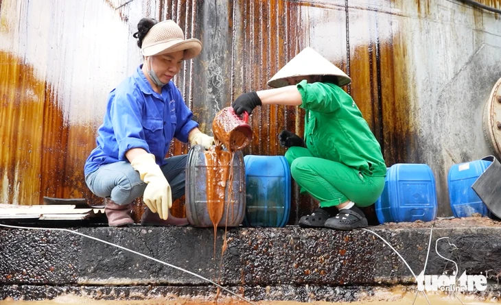 Vụ cá chết hàng loạt ở sông Lam: Nghệ An chỉ đạo rà soát nguồn thải Vụ cá chết hàng loạt ở sông Lam: Nghệ An chỉ đạo rà soát nguồn thải