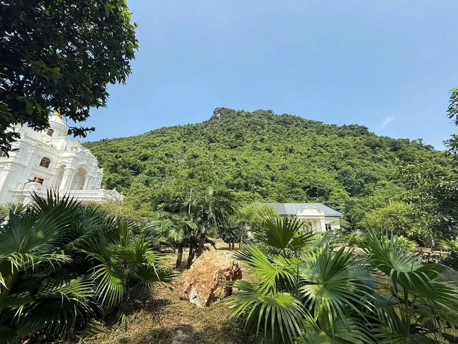 Vụ đá lăn phá nhà dân ở Ninh Bình: Vẫn chờ cơ quan chuyên môn làm rõ nguyên nhân Vụ đá lăn phá nhà dân ở Ninh Bình: Vẫn chờ cơ quan chuyên môn làm rõ nguyên nhân