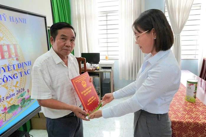 Vụ hiệu trưởng bị xe tải tông tử vong ở Tây Ninh: Đo nồng độ cồn những người liên quan Vụ hiệu trưởng bị xe tải tông tử vong ở Tây Ninh: Đo nồng độ cồn những người liên quan
