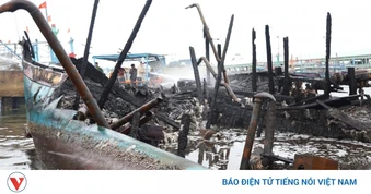 Vụ hỏa hoạn tại cảng Tam Quan: 6 tàu cá cháy rụi hoàn toàn