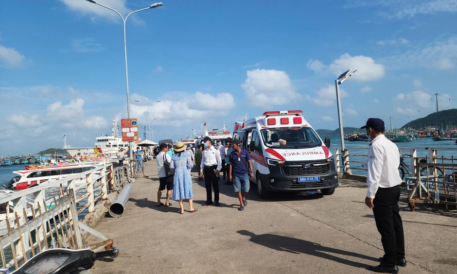 Vụ lật ca nô ở Phú Quốc khiến 15 du khách tử vong: An Giang chỉ đạo khẩn trương khắc phục hậu quả Vụ lật ca nô ở Phú Quốc khiến 15 du khách tử vong: An Giang chỉ đạo khẩn trương khắc phục hậu quả