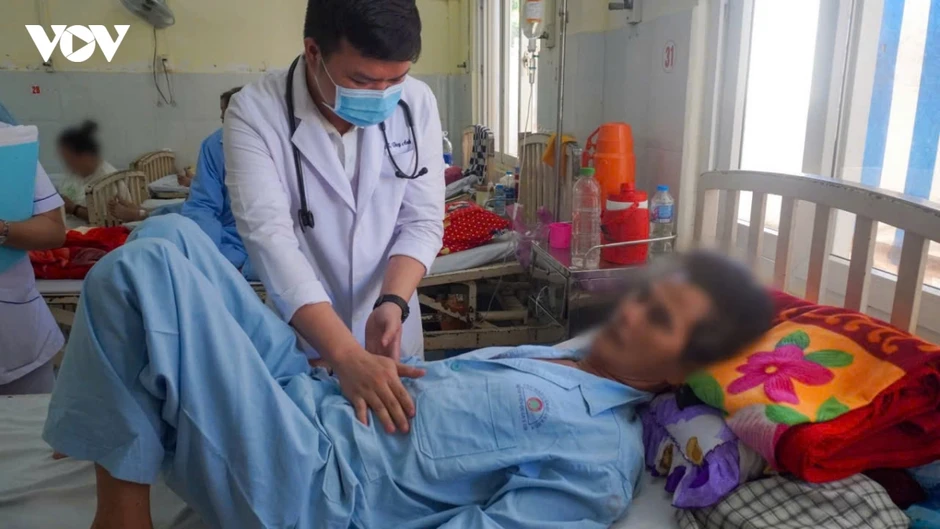 Vụ nghi ngộ độc thực phẩm tại Đồng Tháp: 160 bệnh nhân đã ra viện Vụ nghi ngộ độc thực phẩm tại Đồng Tháp: 160 bệnh nhân đã ra viện