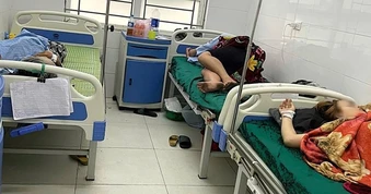 Vụ ngộ độc vì ăn bánh mì: Thêm nhiều người nhập viện