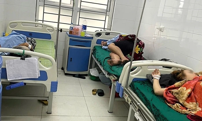 Vụ ngộ độc vì ăn bánh mì: Thêm nhiều người nhập viện Vụ ngộ độc vì ăn bánh mì: Thêm nhiều người nhập viện