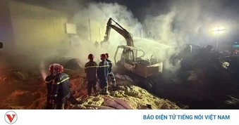 Vụ nổ máy nghiền dăm bào gây cháy làm 3 người bị thương, nhà xưởng xây “lậu”