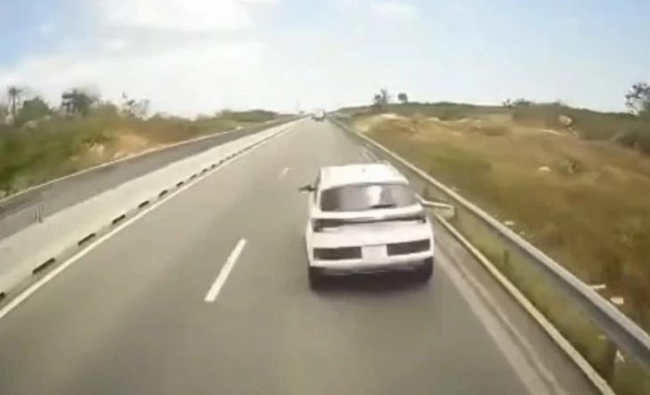 Vụ tai nạn trên cao tốc Cam Lâm - Vĩnh Hảo, 2 người chết: Ô tô dừng trên làn đường xe chạy