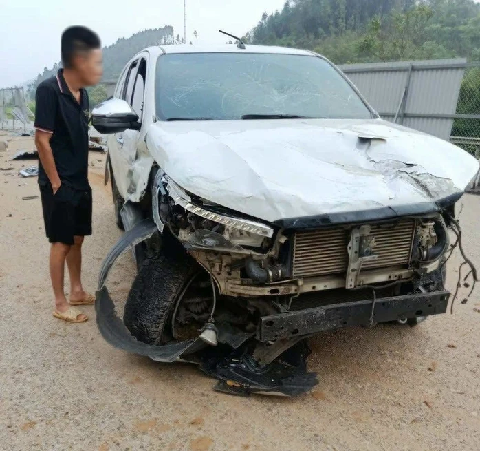 Vụ thiếu tá công an tử vong khi xe ô tô tông rào chắn trên cao tốc: Xác định nguyên nhân Vụ thiếu tá công an tử vong khi xe ô tô tông rào chắn trên cao tốc: Xác định nguyên nhân
