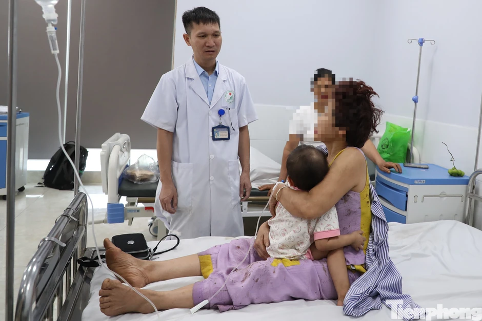 Vụ xe khách lao khỏi cao tốc: Nạn nhân hầu hết là người trong xóm trở về sau chuyến du lịch tại biển Thiên Cầm Vụ xe khách lao khỏi cao tốc: Nạn nhân hầu hết là người trong xóm trở về sau chuyến du lịch tại biển Thiên Cầm