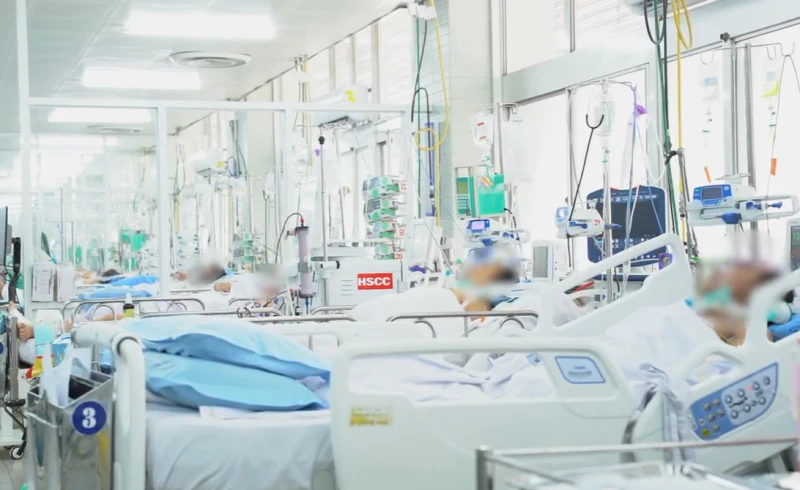 Vụ xe khách lao xuống vực: 2 thợ lặn cấp cứu tại Bệnh viện Chợ Rẫy sức khỏe hiện ra sao? Vụ xe khách lao xuống vực: 2 thợ lặn cấp cứu tại Bệnh viện Chợ Rẫy sức khỏe hiện ra sao?
