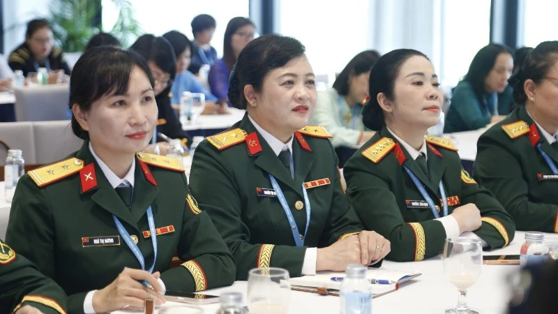 Vun đắp giá trị gia đình Việt Nam tiến bộ, văn minh, ấm no, hạnh phúc Vun đắp giá trị gia đình Việt Nam tiến bộ, văn minh, ấm no, hạnh phúc