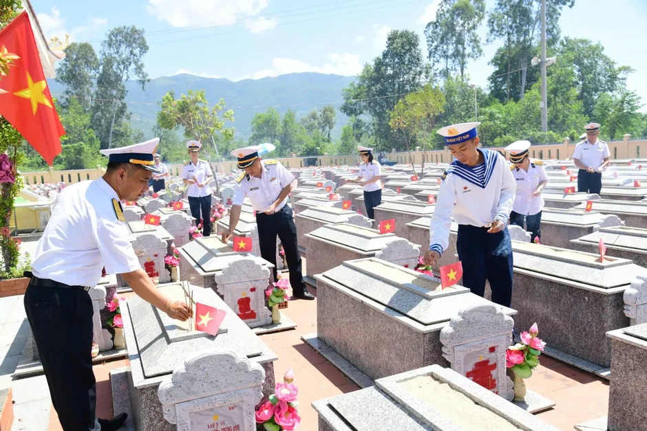 Vùng 3 Hải quân: Trọn nghĩa vẹn tình trong chuỗi hoạt động tri ân Ngày Thương binh - Liệt sĩ