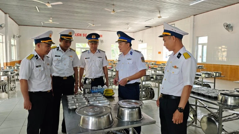 Vùng Cảnh sát biển 2 kiểm tra huấn luyện chiến sĩ mới năm 2026 Vùng Cảnh sát biển 2 kiểm tra huấn luyện chiến sĩ mới năm 2026