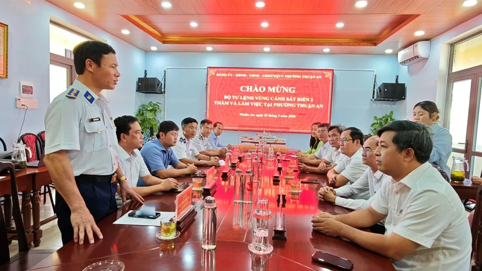 Vùng Cảnh sát biển 2 tuyên truyền IUU cho hơn 100 ngư dân phường Thuận An, thành phố Huế Vùng Cảnh sát biển 2 tuyên truyền IUU cho hơn 100 ngư dân phường Thuận An, thành phố Huế