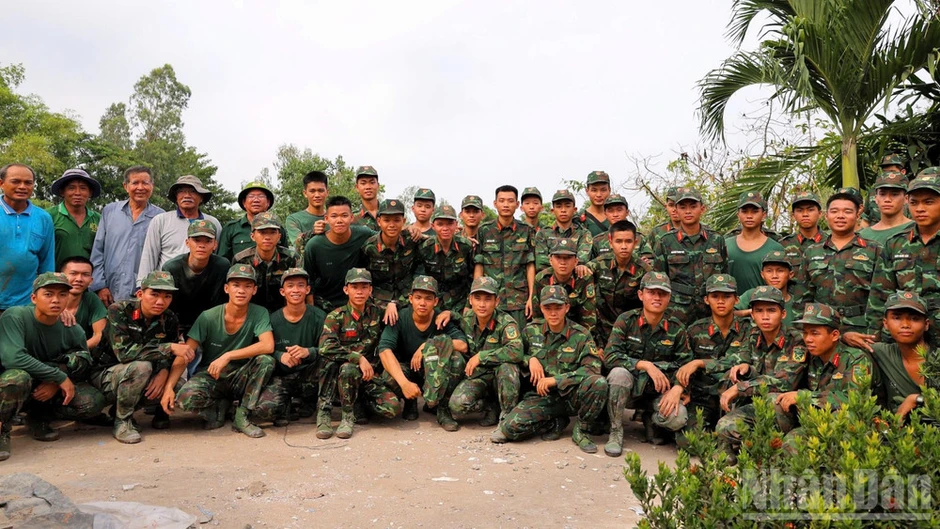 Xã Châu Phú từng bước hoàn thiện hạ tầng giao thông Xã Châu Phú từng bước hoàn thiện hạ tầng giao thông