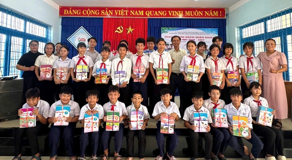 Xã đầu tiên ở Đà Nẵng ban hành quy định quản lý học sinh sử dụng điện thoại Xã đầu tiên ở Đà Nẵng ban hành quy định quản lý học sinh sử dụng điện thoại